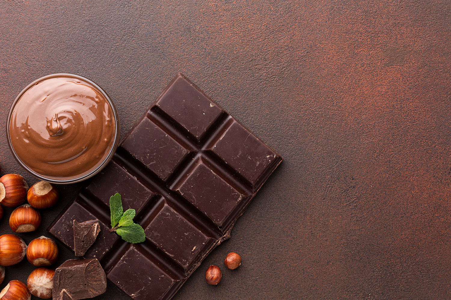 El tipo de chocolate que baja la tensión arterial y reduce trombos, según un estudio