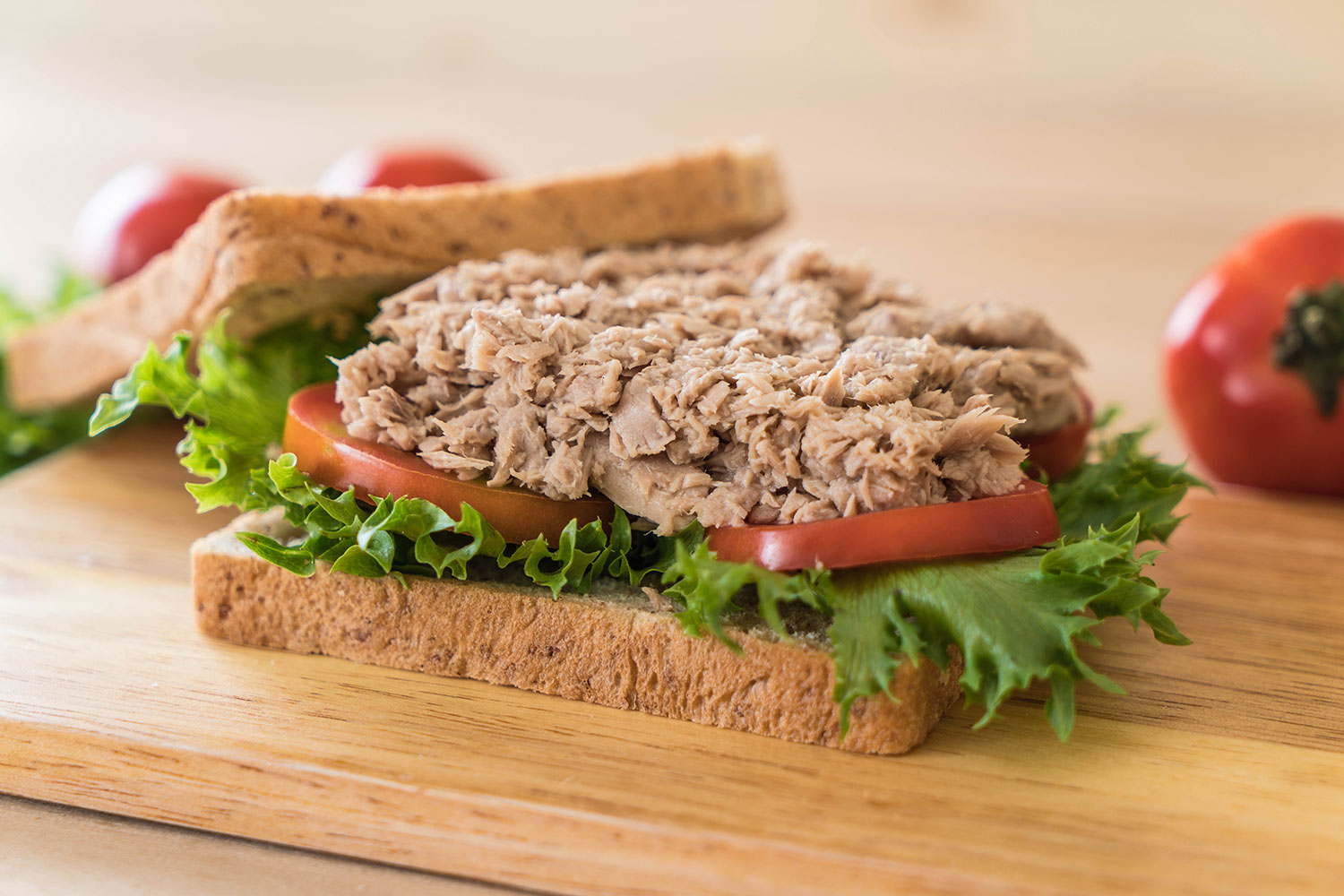 ¿Cuántas latas de atún puedes comer a la semana de manera segura?