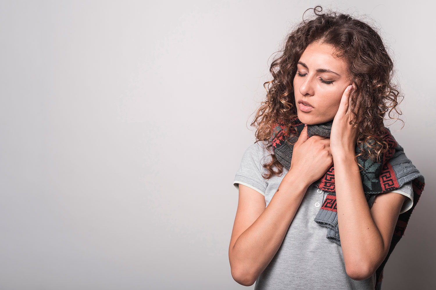 Comer más frutas, fibra, lácteos y cafeína reduce el riesgo de acúfenos